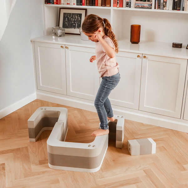 Ameisenb&auml;r, sand grey, bObles