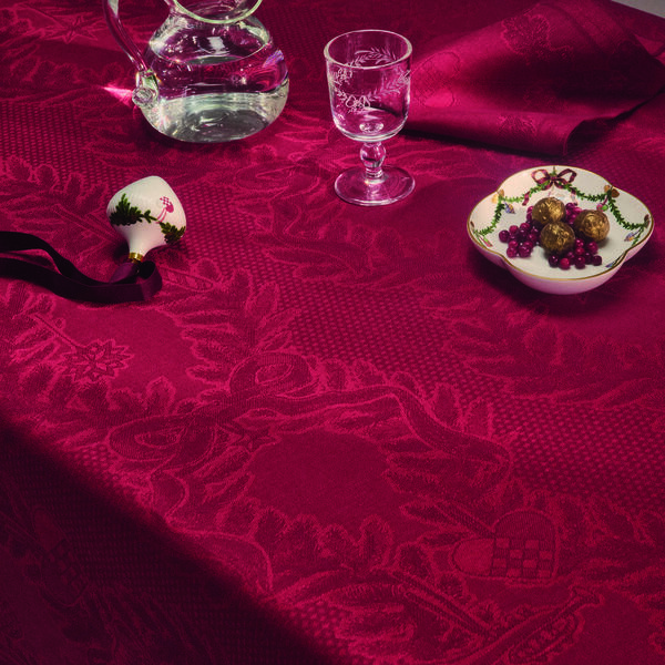 Star Fluted Glass Christmas tablecloth, red, Royal Copenhagen
