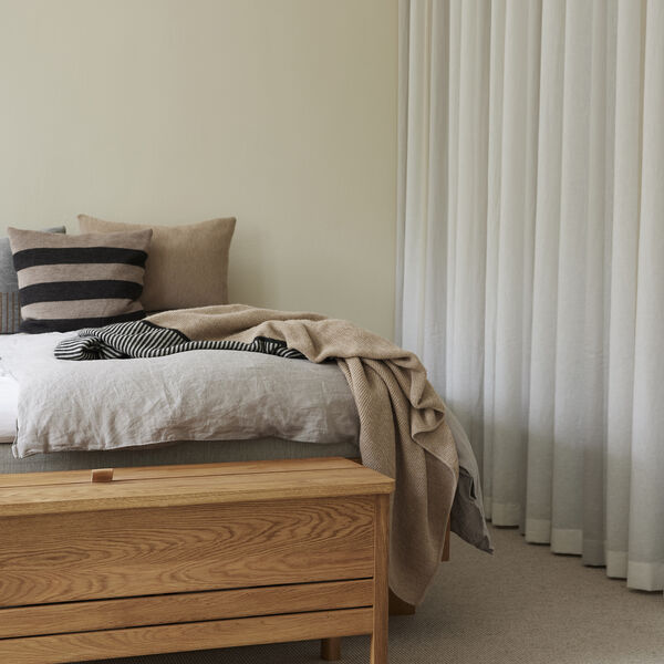 Aymara Throw, pattern cream, Form & Refine