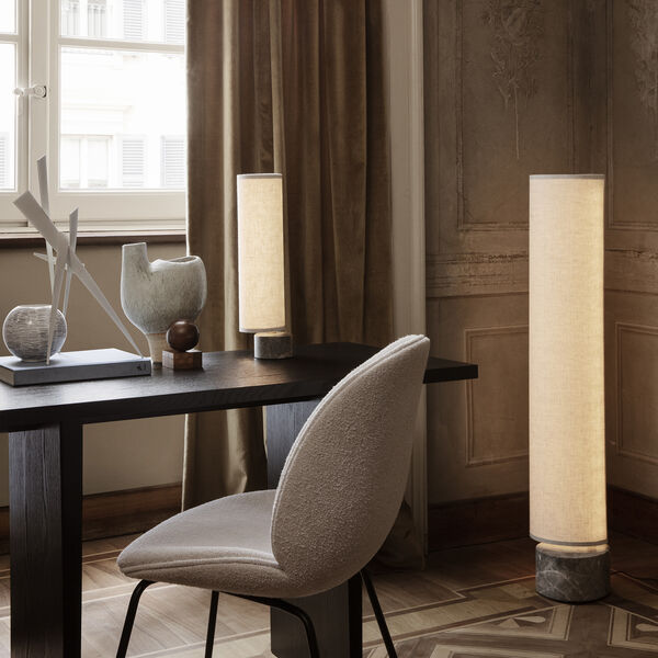 Unbound Tischleuchte, grauer Marmor/Canvas, GUBI