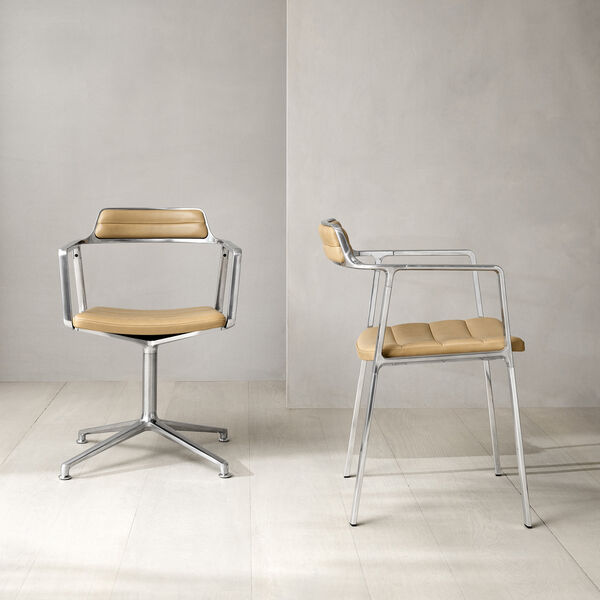 VIPP452 Drehstuhl mit Gleitern, Sand/poliertes Aluminium, Vipp