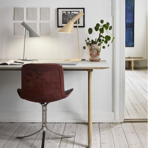 AJ Mini Table Lamp, warm grey, Louis Poulsen