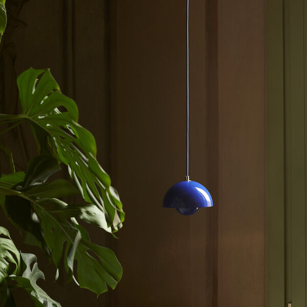Flowerpot VP10 Pendant, cobalt blue Flowerpot VP10 Pendant, cobalt blue, &Tradition