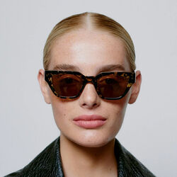 Kaws Sunglasses, black/yellow tortoise, A. KJ&AElig;RBEDE