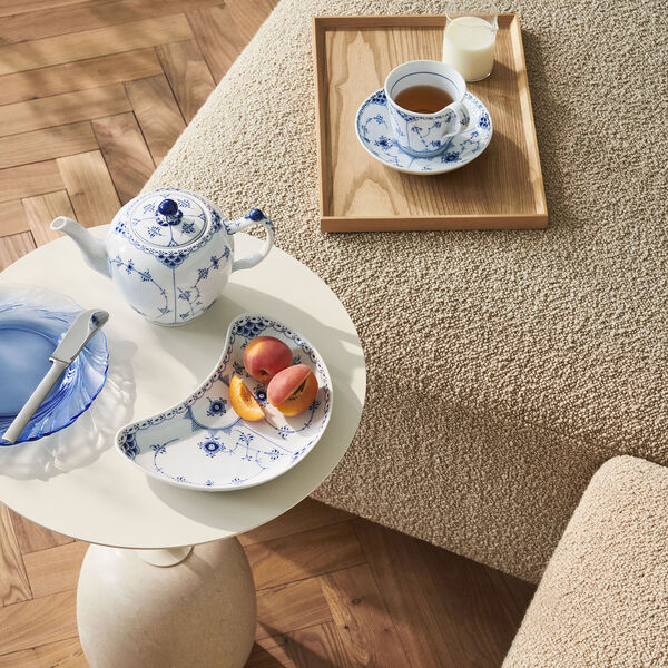 Musselmalet Halbspitze halbmondf&ouml;rmige Platte 22 cm, Royal Copenhagen