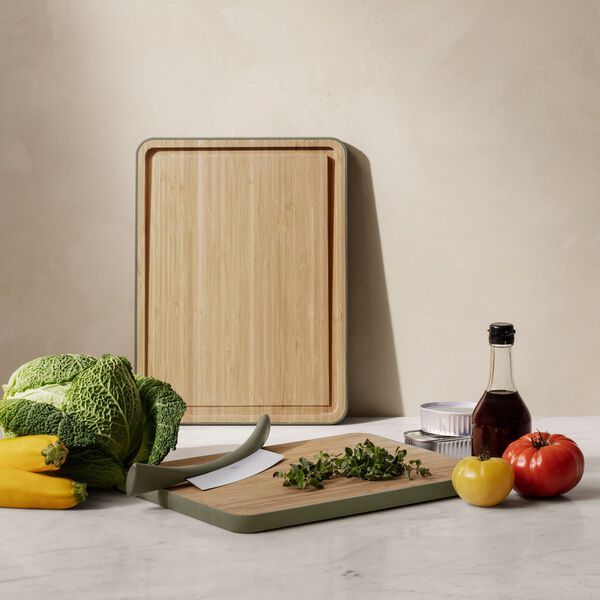 Green Tool Bamboo Cutting Board w Juice Groove, Eva Solo