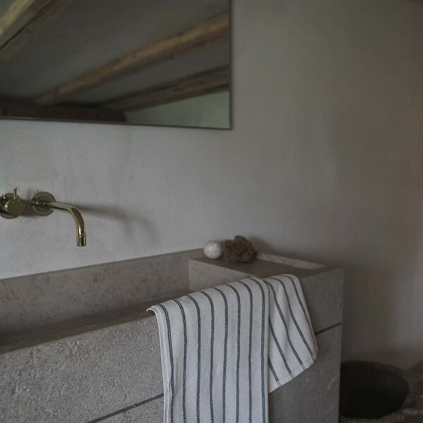 UNA TOWEL, stormy rain, Studio Feder