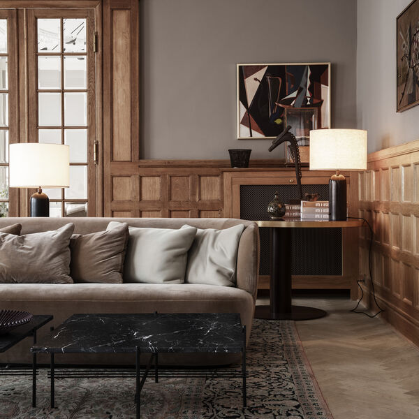 Gravity Tischleuchte, schwarzer Marmor/Canvas, GUBI