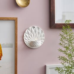 Pipanella Wandvotivwaage fyrfadsoph&aelig;ng, wei&szlig;, Dottir Nordic Design