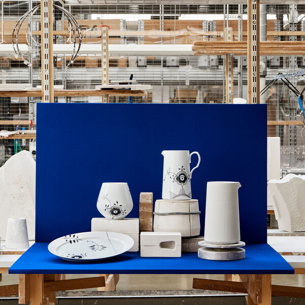 Mega Schwarz Gerippt ovaler Teller, 33 cm, Royal Copenhagen