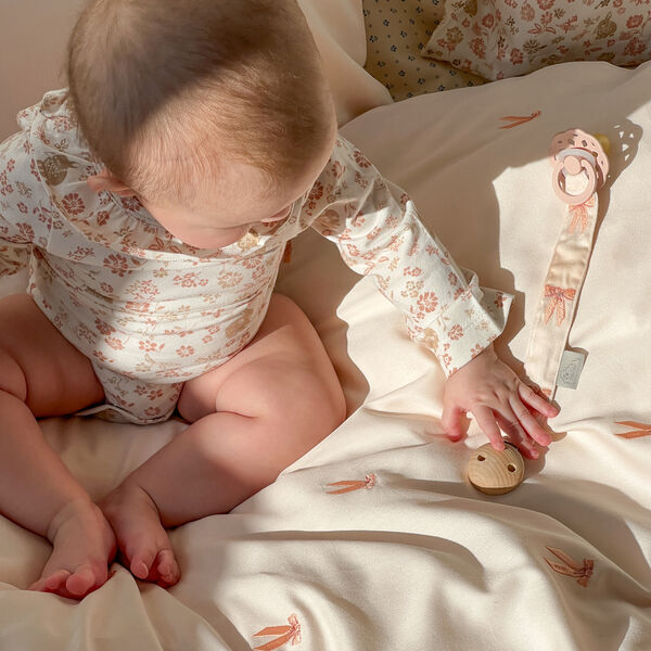 Bestickte Babybettw&auml;sche, bows, Cam Cam Copenhagen