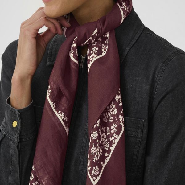 LouiPW Scarf, tawny port mini flower LouiPW Scarf, tawny port mini flower, Part Two