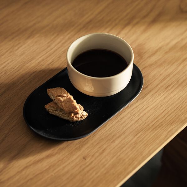 Sandgeheimnisse Platte, schwarzer Ton, Design House Stockholm