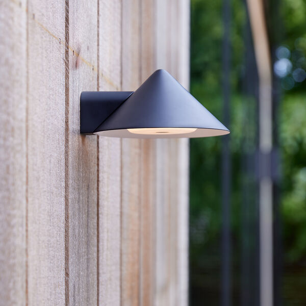 Grasp Wall Lamp, matt black, FRANDSEN