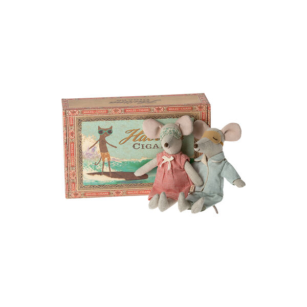 Mutter und Vater Maus in einer Zigarrenschachtel, Maileg