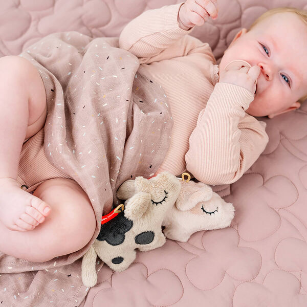 Dotti rangeln, sand, Done by Deer