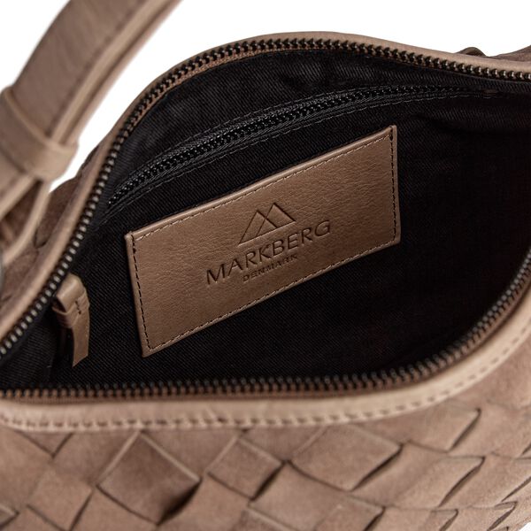 Mini MuseMBG Tasche Sue. Flechtmuster, mocha mousse, Markberg