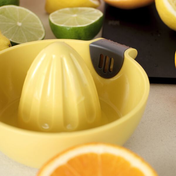 JUICY Citrus Squeezer, yellow, RIG-TIG