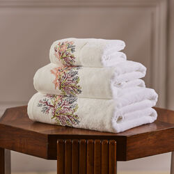 Na&iuml;ades Towel, Yves Delorme