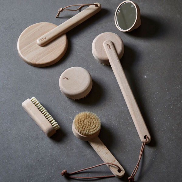 Inu Badebürste, Zone Denmark