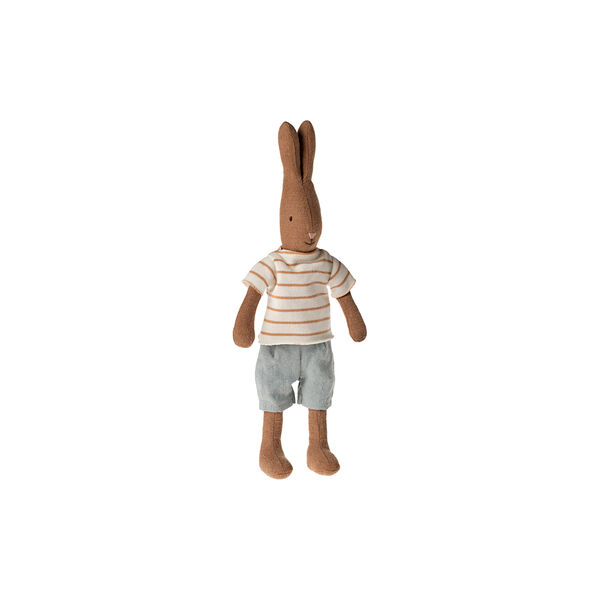 Hase Gr&ouml;&szlig;e 1 mit T‑Shirt und Shorts, schokoladenbraun, Maileg