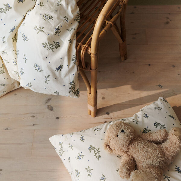 Juno Junior Bettw&auml;sche, blueberries, Dear April