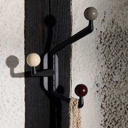 Capture SC75 3-armed Hook, graphite/multi colour, &Tradition