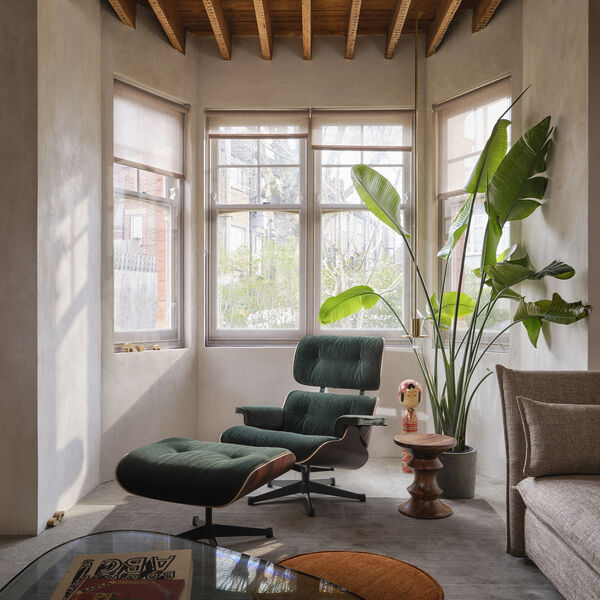 Lounge Chair & Ottoman, Phlox 0983/Santos-Palisander, Vitra 