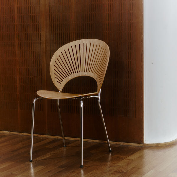 3398 Trinidad Stuhl, oiled oak/chrome, Fredericia Furniture