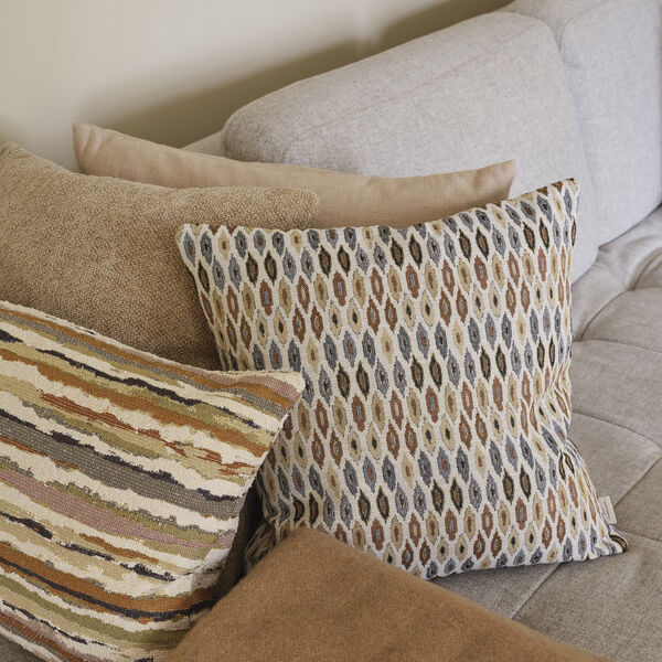 Matese Cushion, linen, Compliments