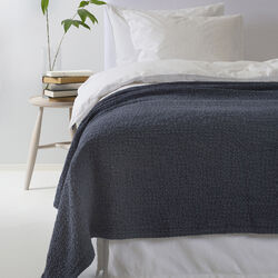 Dani Bedspread, indigo, Himla