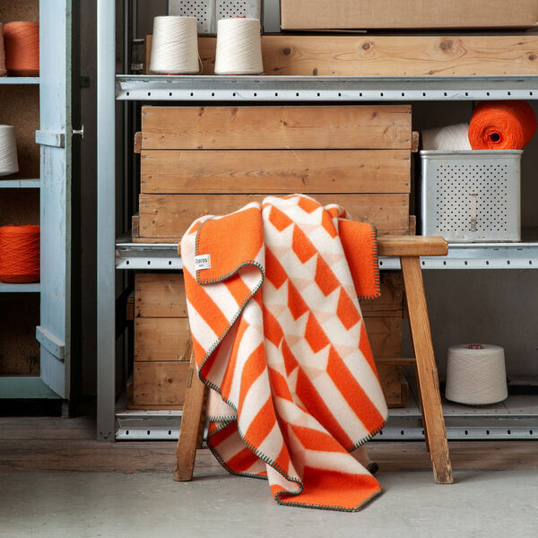 KVAM Throw, orange, R&oslash;ros Tweed