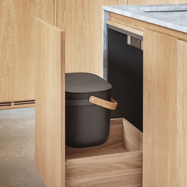 Reflect wallmount for waste bin 16/33 L, Eva Solo