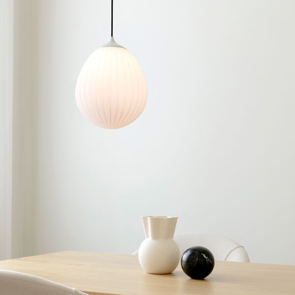 Around The World Pendant, white/black, UMAGE