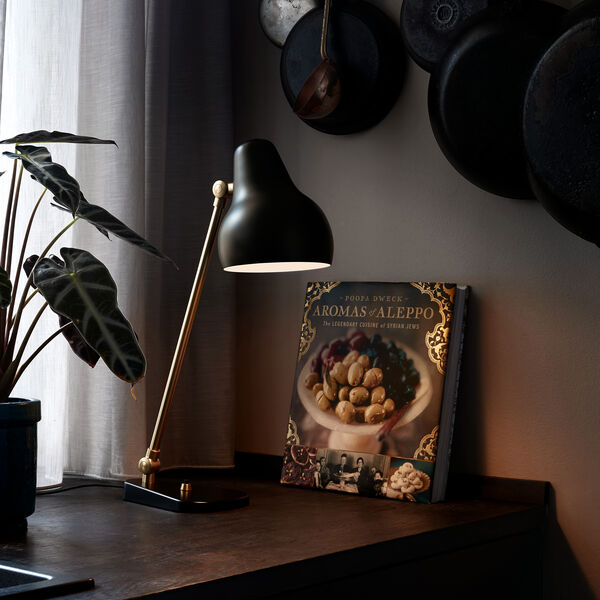 VL38 Tischleuchte, schwarz, Louis Poulsen