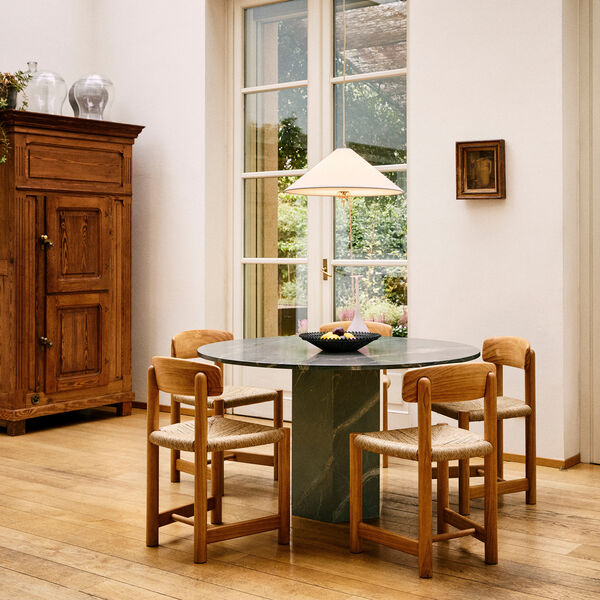 Daumiller Beistellstuhl, goldene Kiefer, GUBI