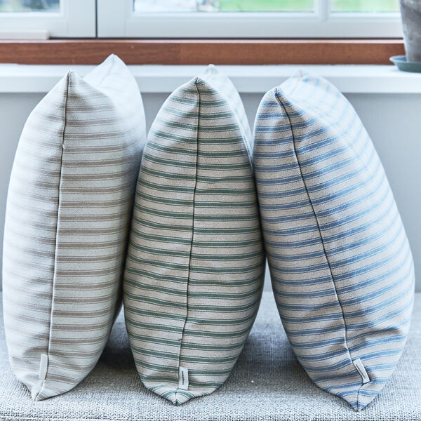 Outdoor Fine Stripe Kissen, blue, Compliments
