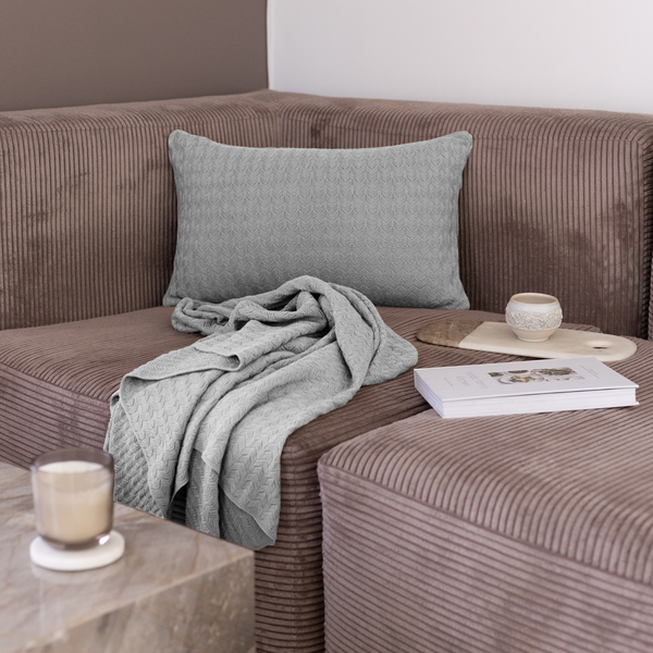 Knitted Cushion Wave, med grey melange, By LOHN