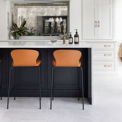 PLAYchair Barstuhl, cognac, Bruunmunch Furniture