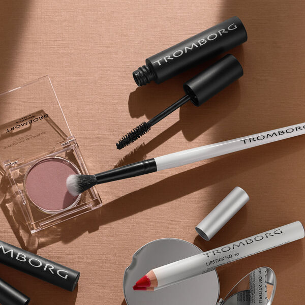 Mascara Schwarz, Tromborg
