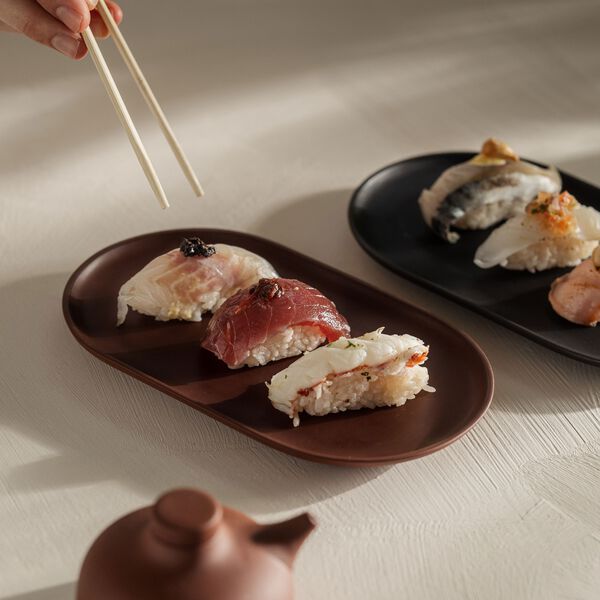 Sandgeheimnisse Platte, schwarzer Ton, Design House Stockholm