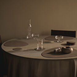 Nupo table mat Curve L, nomad grey, LIND DNA