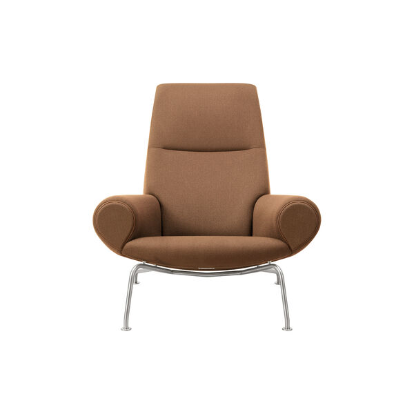 Wegner Queen Chair | Nutshell | Lounge Chair + Ottoman, Fredericia Furniture