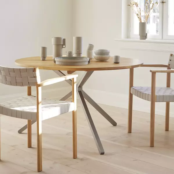 Frisbee Dining Table, oiled oak, Form & Refine