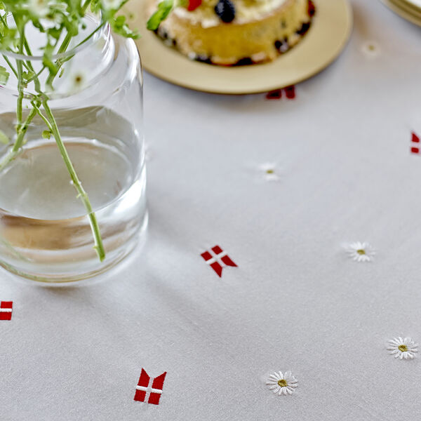 Tillykke Napkins, white, S&ouml;dahl
