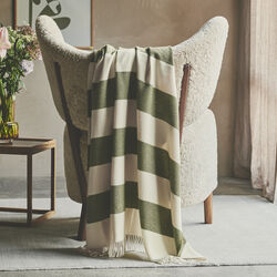 The Sweater Throw, 07802 green, Silkeborg Uldspinderi