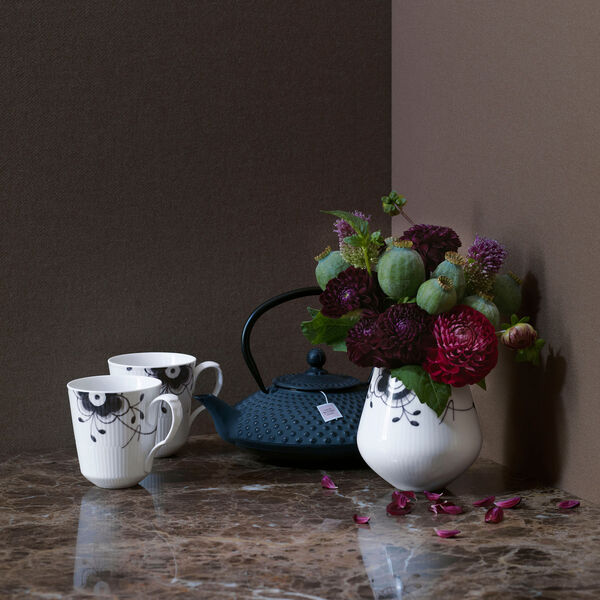 Mega Schwarz Gerippt Becher, 37 cl, Royal Copenhagen