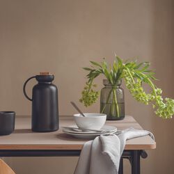 Silhouette Vaccum Jug, black, Eva Solo