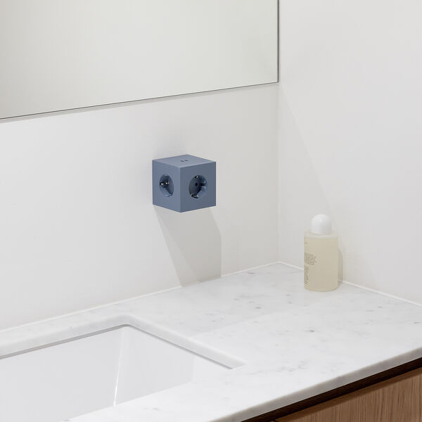 Quadratischer USB-C 2 (30W), haifischblau, Avolt