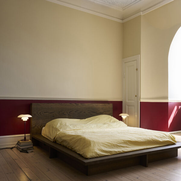 PH 3/2 Table Lamp, glossy burgundy, Louis Poulsen